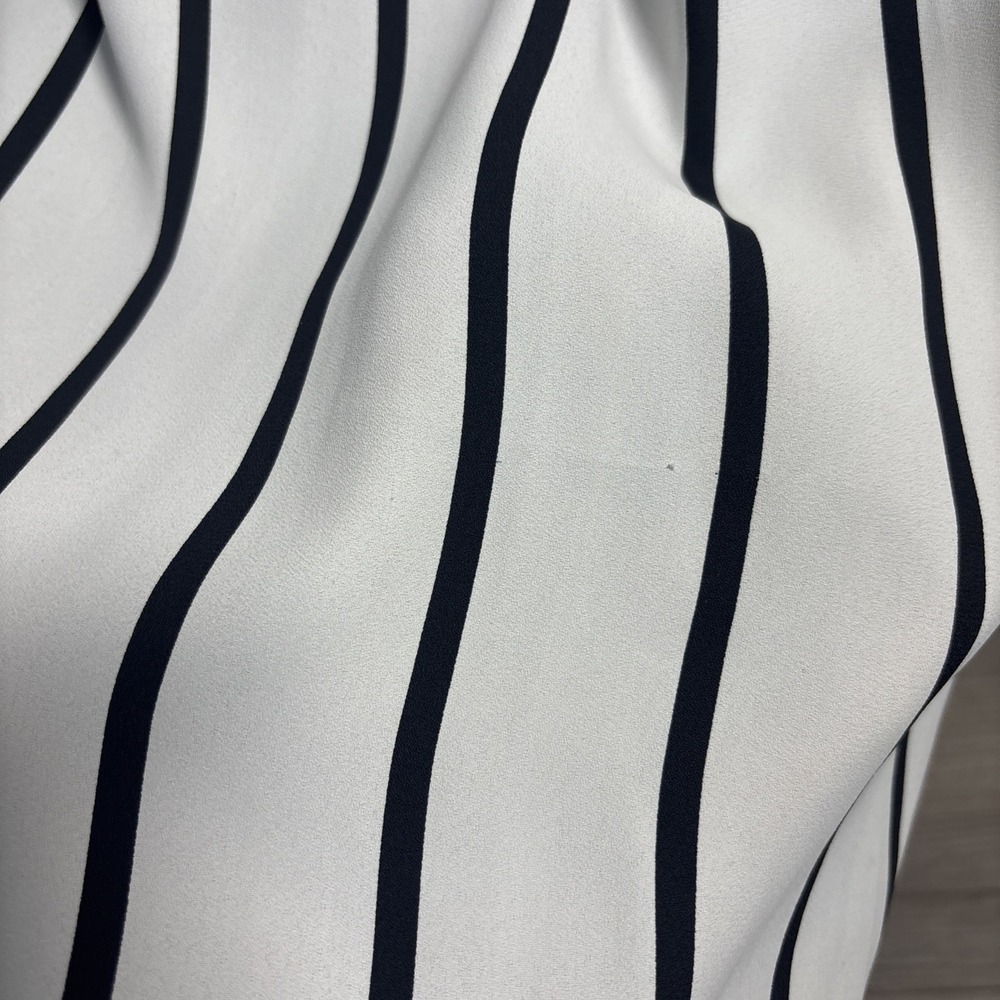 Torrid 3 Harper Georgette Flutter Sleeve Pullover Blouse Black White Stripes - Picture 7 of 10